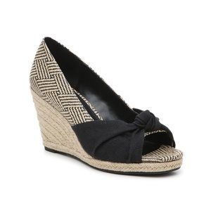 Kelly & Kate Wedge sandal NWOT